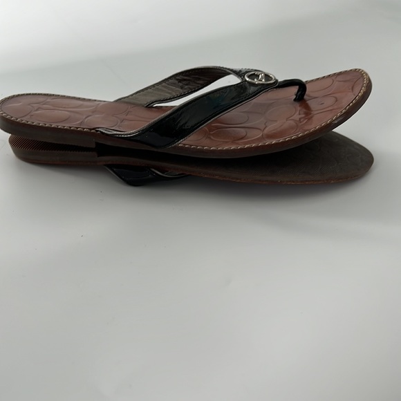 Coach Deney Black Patent Leather Flats Thong Sandals Sz:7.5 B - Picture 4 of 8